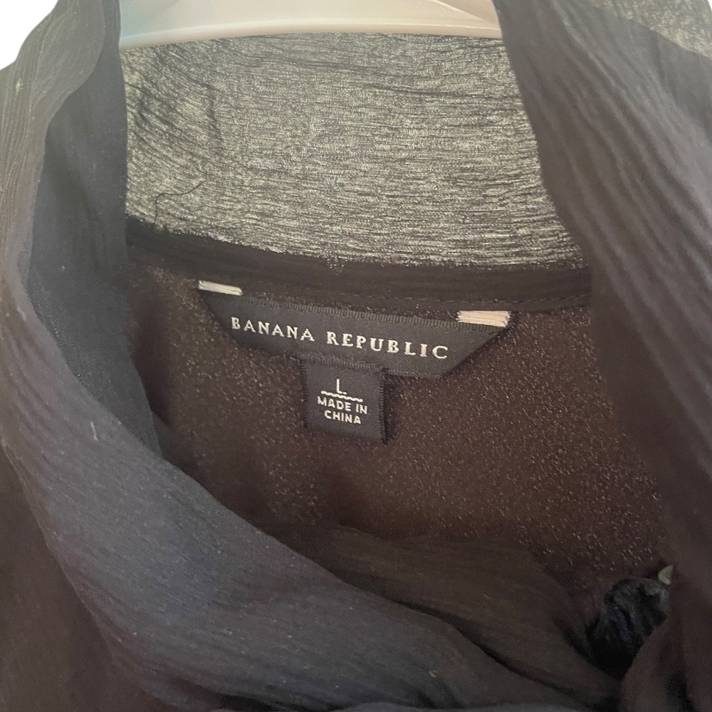 Banana Republic Black Silk‎ Tie Neck Short Sleeve Shirt L - Picture 3 of 7